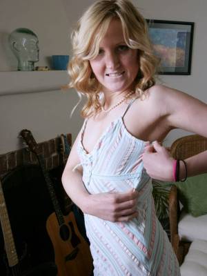 Blonde teen Kimber Clarkson Porn Pics english 05
