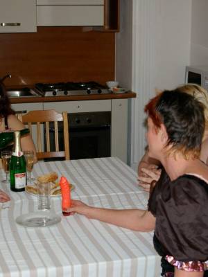 Mature fatties Elja, Petra, Uma and Veri Porn Pics english 01