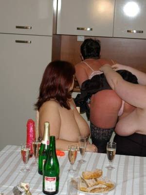 Mature fatties Elja, Petra, Uma and Veri Porn Pics english 03