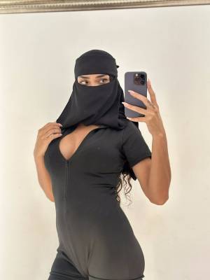 OnlyFans Salma Iman Hot Images Porn Pics english 07
