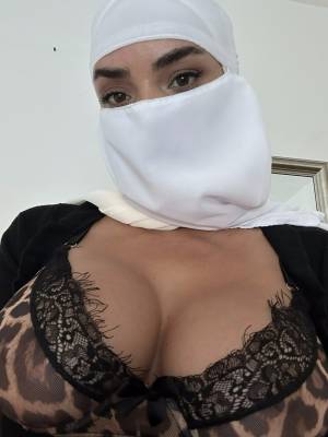 OnlyFans Salma Iman Hot Images Porn Pics english 16