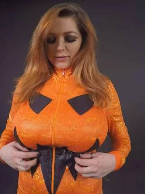 Tessa Fowler Tits Out Her Jack O' Lantern Costume